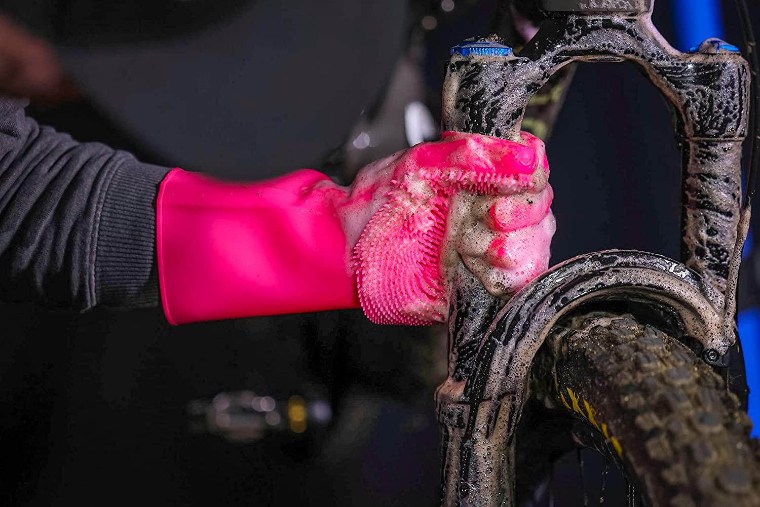 mucoff P gloves deep scrubber pink