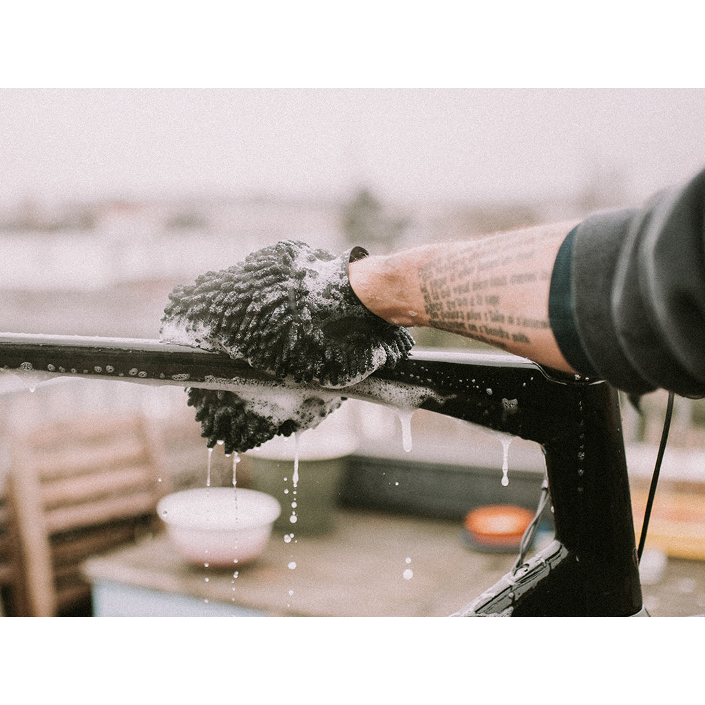 Dynamic Microfibre Bike Cleaning Glove